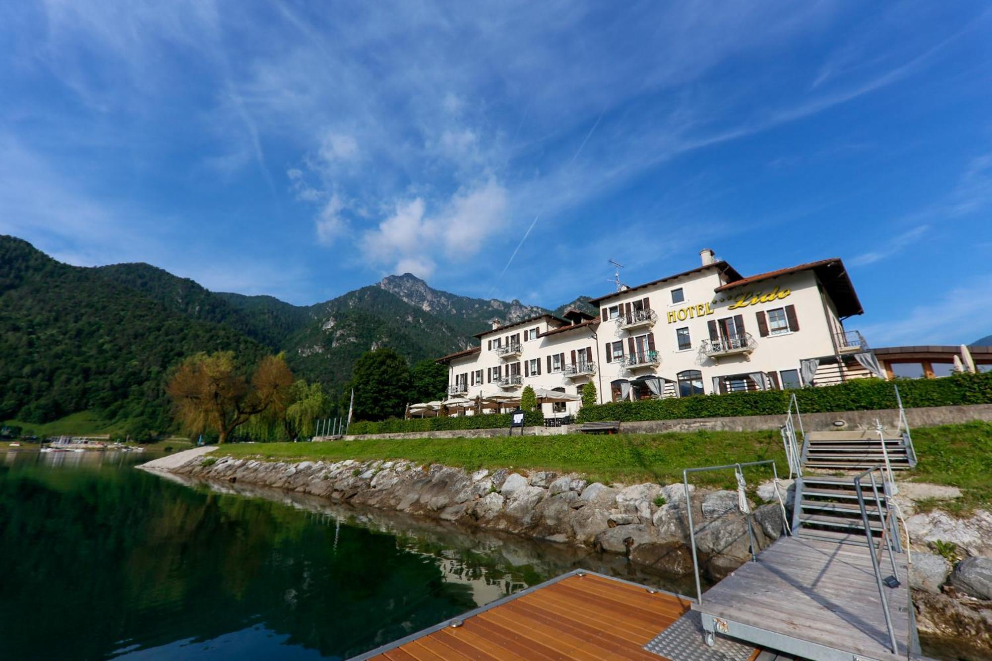 Hotel Lido Pieve Di Ledro Extérieur photo