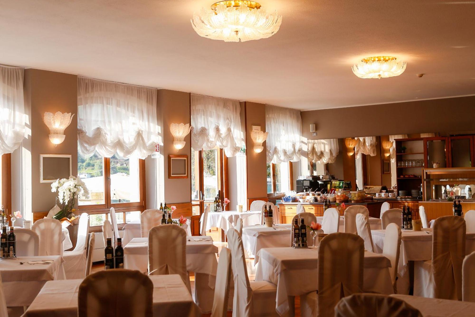 Hotel Lido Pieve Di Ledro Extérieur photo